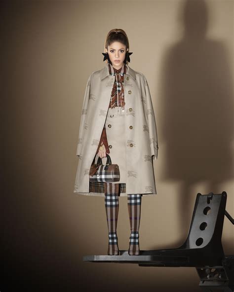 burberry moda london|burberry london website.